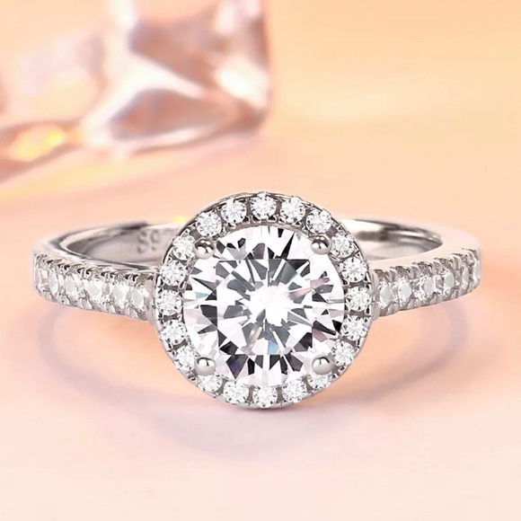 ✨Classic Round Halo Ring✨18K White Gold✨ - Picture 3 of 8